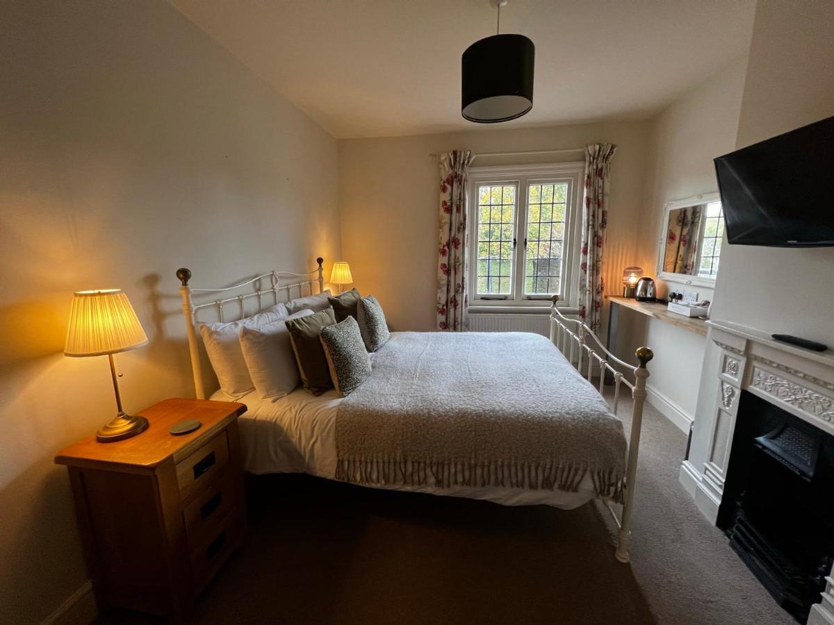 Bed and Breakfast White Hart Алтон Номер фото