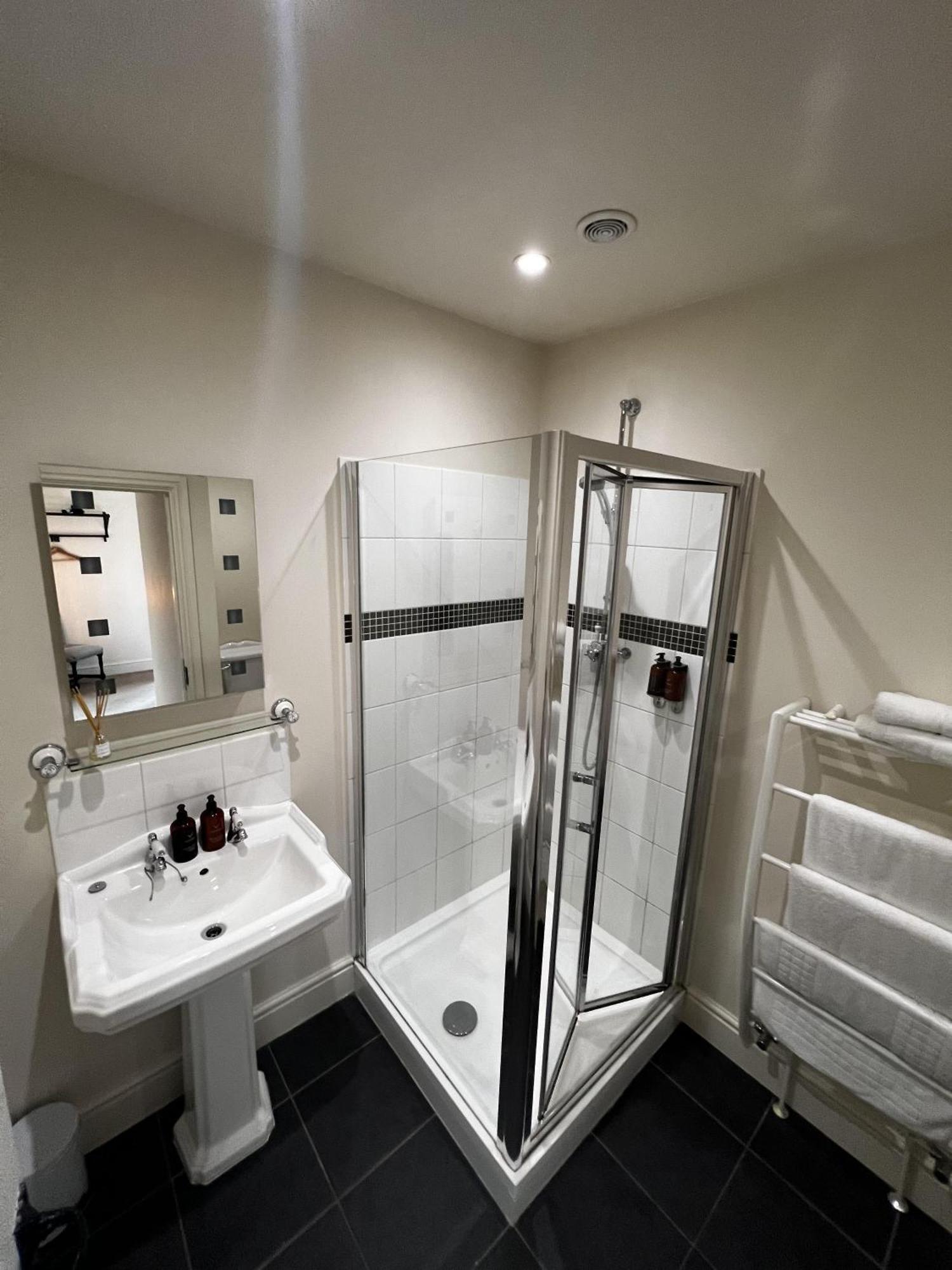 Bed and Breakfast White Hart Алтон Номер фото